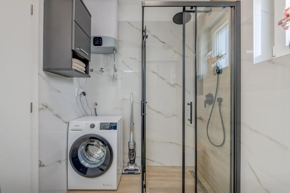 Luxury Apartment With Jacuzzi In Trogir 0*,  Croácia