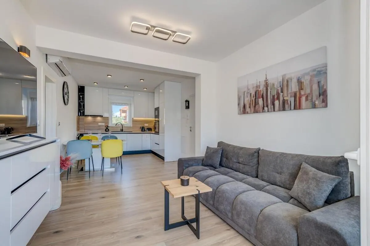 Luxury Apartment With Jacuzzi In Trogir 0*,  Croácia