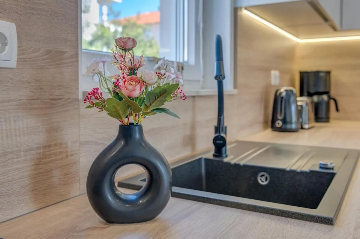 Luxury Apartment With Jacuzzi In トロギール 0*,